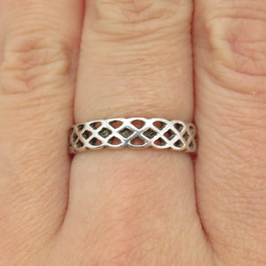 925 Sterling Silver Vintage Celtic Knot Band Ring Size 7.75