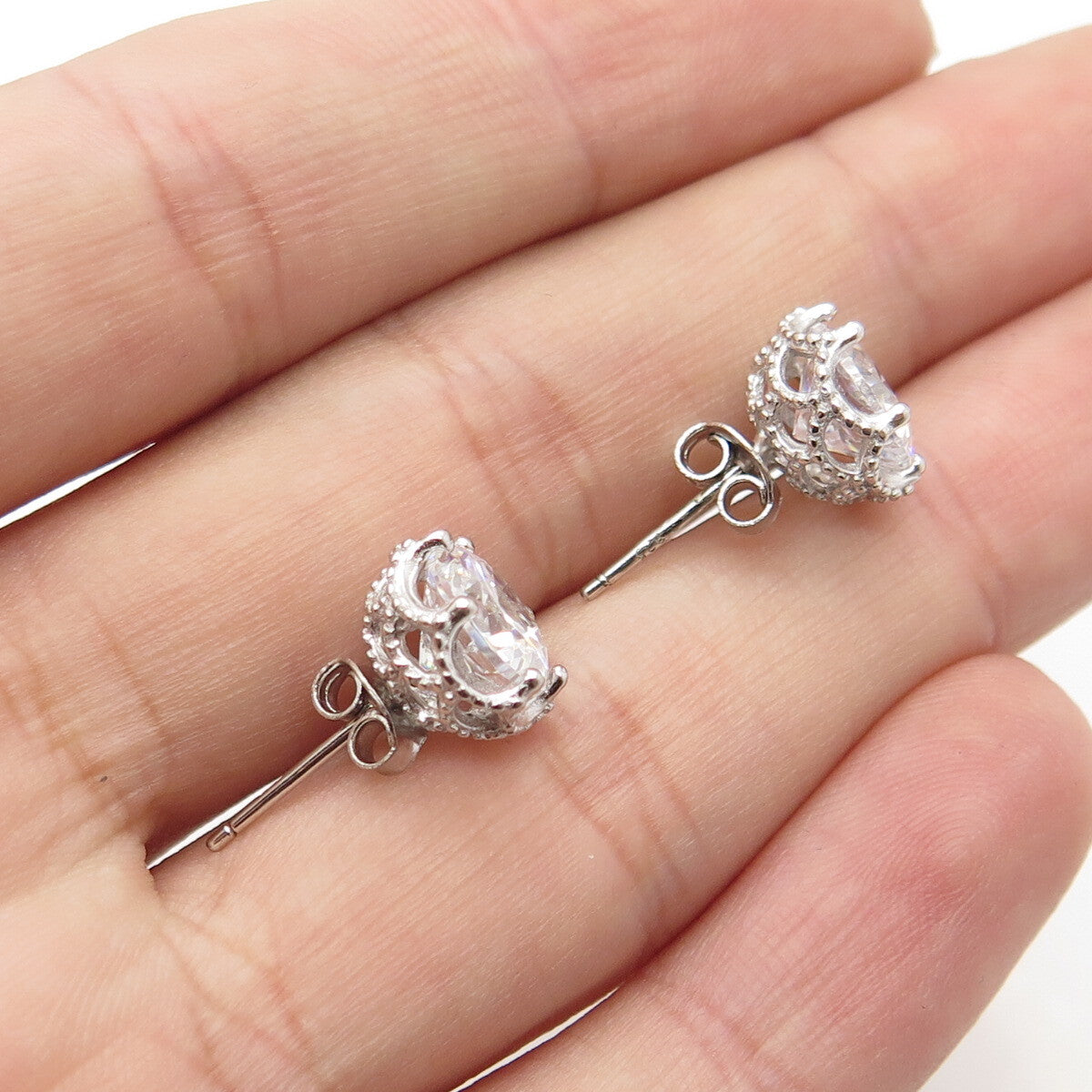 925 Sterling Silver Round-Cut Shaped C Z Stud Earrings