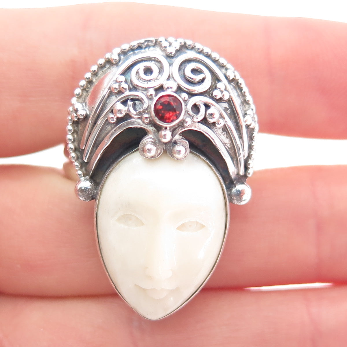 925 Sterling Silver Vintage Real MOP & Red Garnet Carved Goddess Ring Size 14
