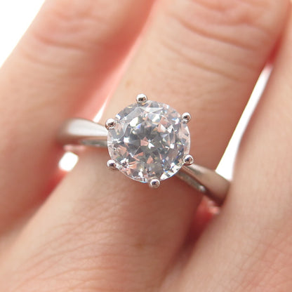 925 Sterling Silver Round-Cut Shaped C Z Engagement Ring Size 8.25