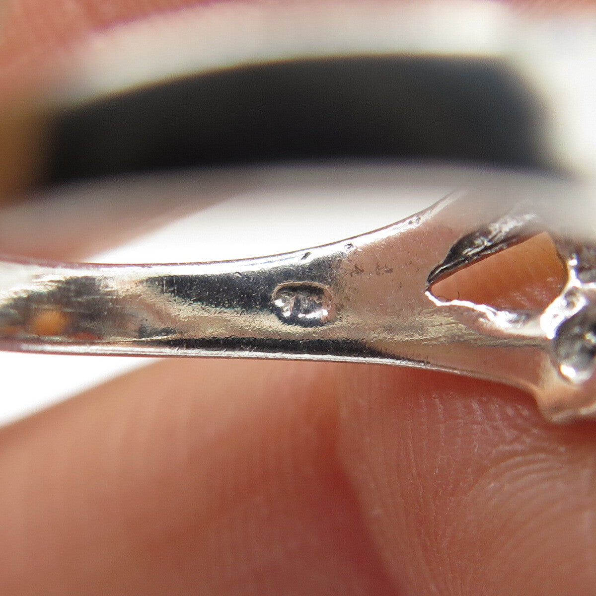 925 Sterling Silver Vintage Dolphin Jumping Through Hoop Ring Size 6.25