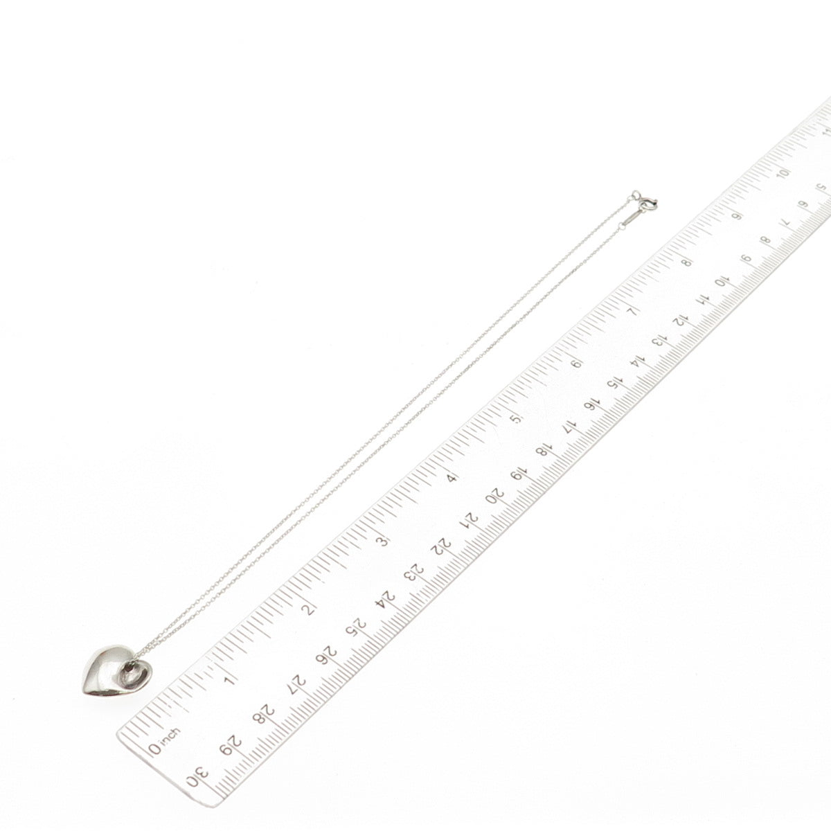 TIFFANY & CO. Sterling Silver Vintage Modernist Heart Cable Chain Necklace 16"