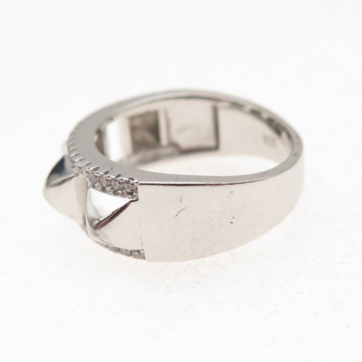 925 Sterling Silver Round-Cut C Z Pyramid-Shape Ring Size 7
