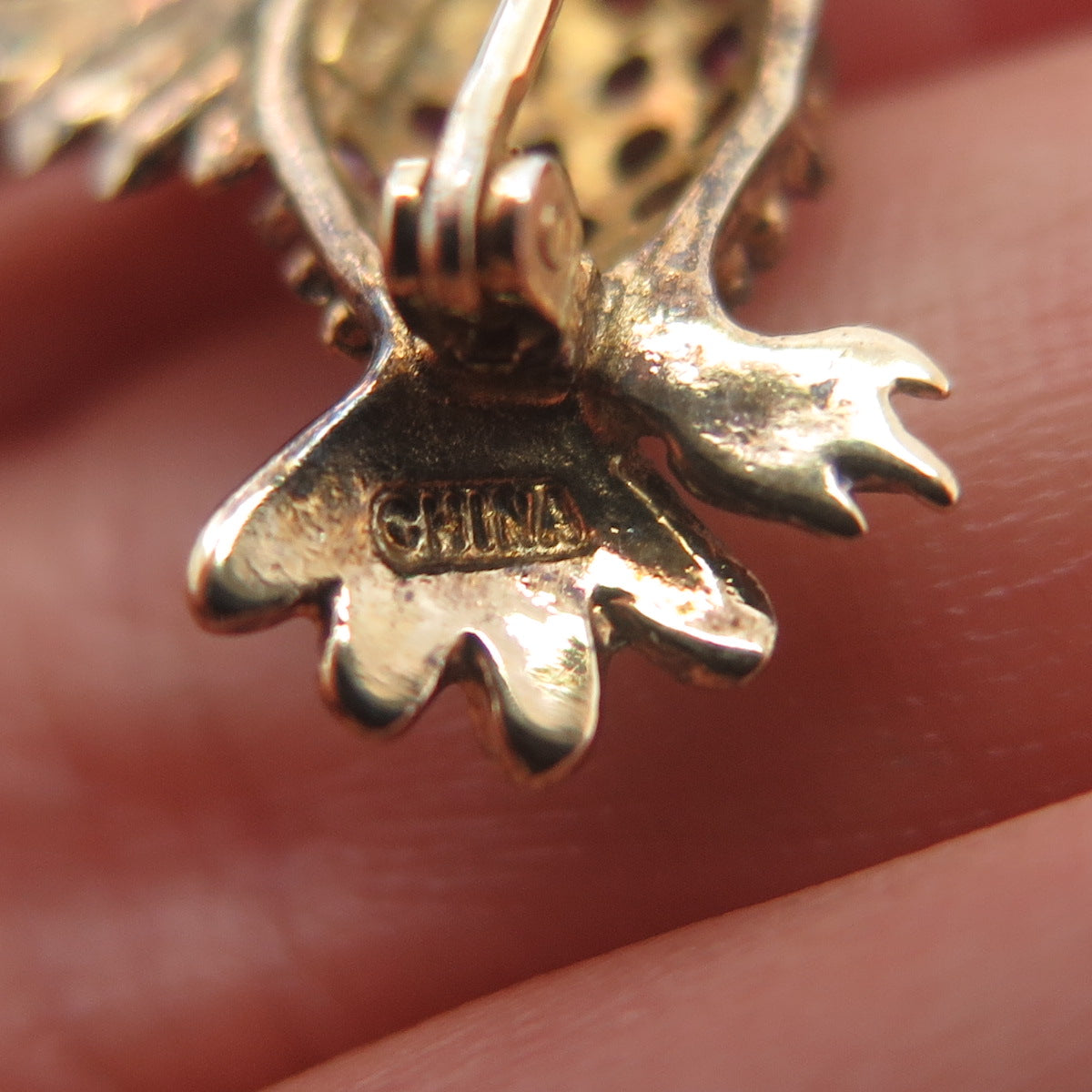 925 Sterling Gold Plated Vintage Real Ruby Hummingbird Brooch (missing 1 stone)