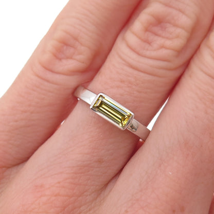 925 Sterling Silver Vintage Baguette-Cut Green C Z Ring Size 5.75