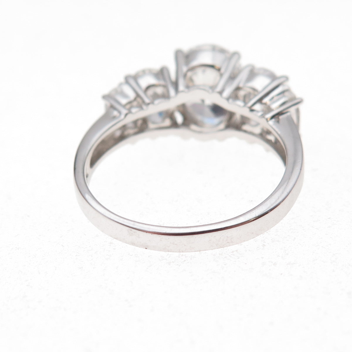 925 Sterling Silver Oval-Cut C Z Engagement Ring Size 8