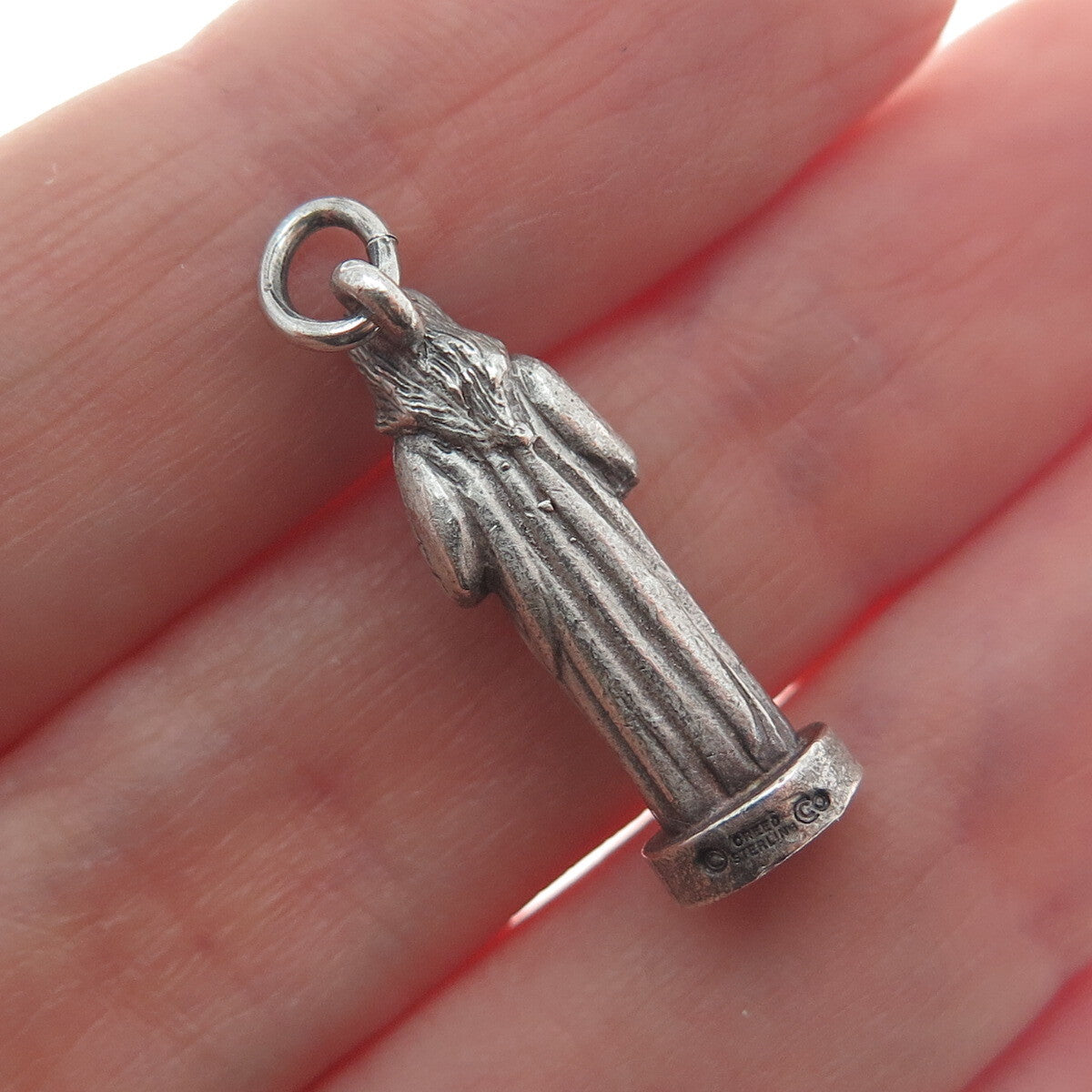 CREED 925 Sterling Silver Vintage St. Eva Minimalist 3D Charm Pendant