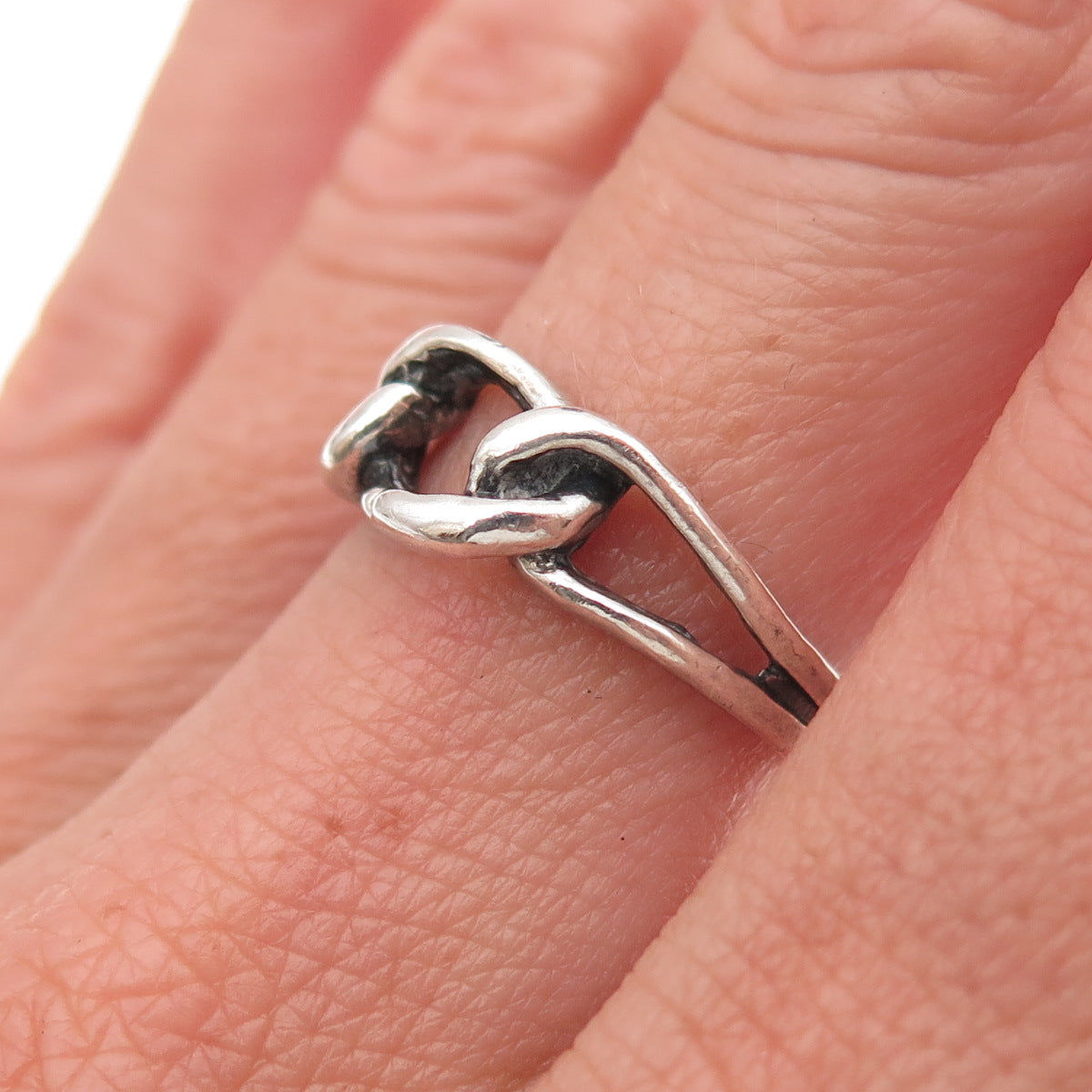 925 Sterling Silver Vintage Interlocked Link Oxidized Ring Size 6.75