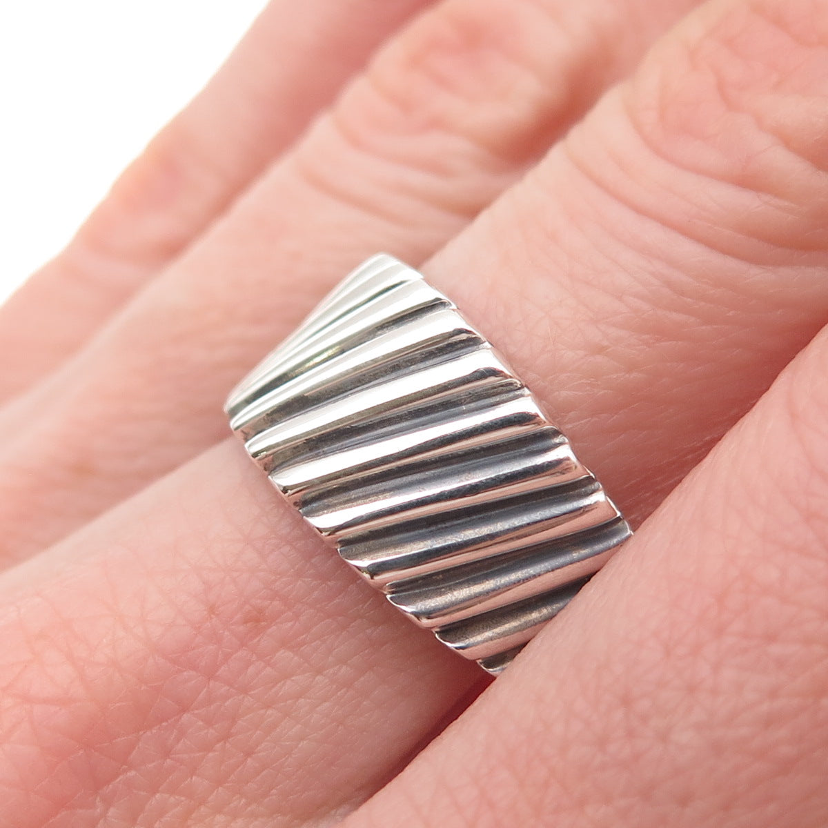 Dobbs of Boston Sterling Silver Vintage Modernist Ribbed Oxidized Ring Size 7.25