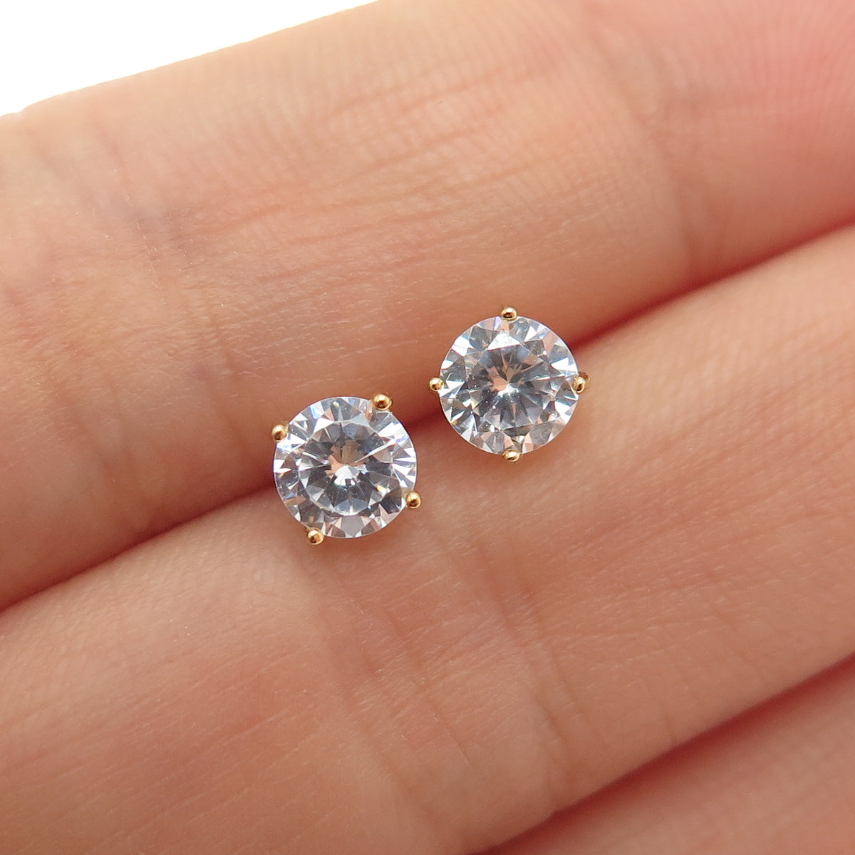 925 Sterling Silver Gold Plated Round-Cut C Z Stud Earrings