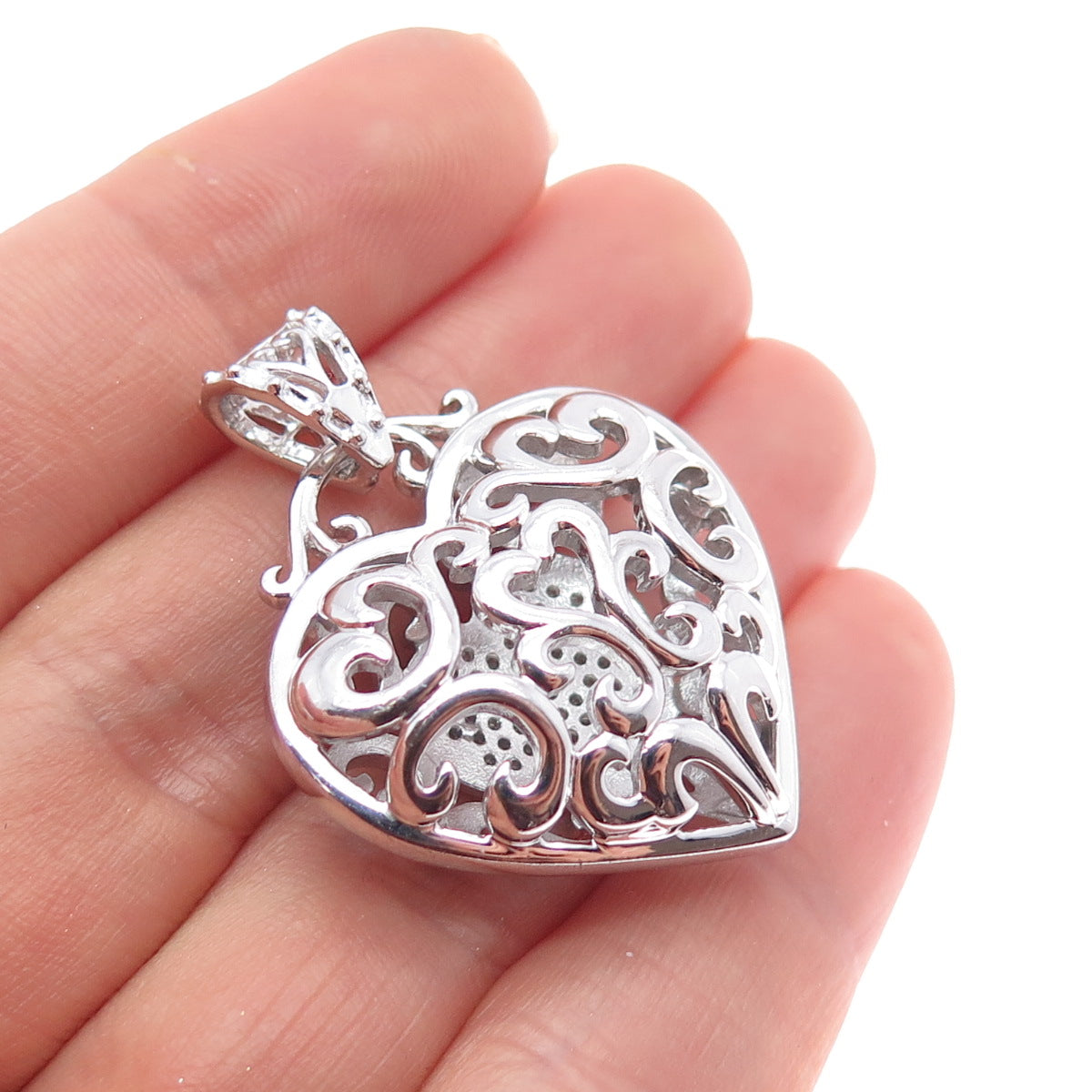 925 Sterling Silver Real Round-Cut Diamond Swirl Heart Charm Pendant