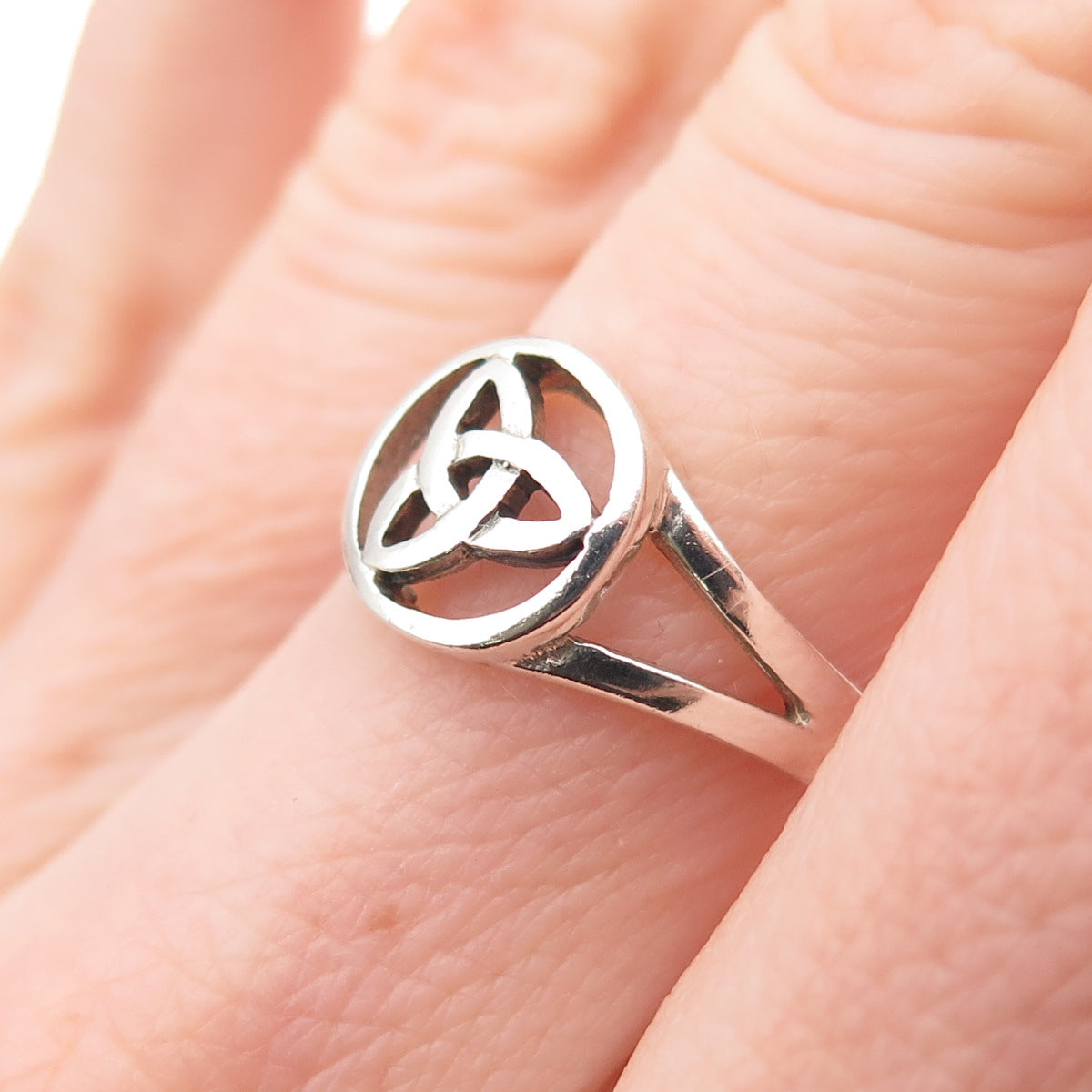 925 Sterling Silver Vintage Celtic Trinity Ring Size 6.25