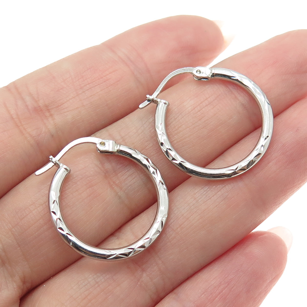 925 Sterling Silver Engraved Hinged Hoop Earrings