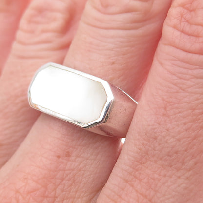 925 Sterling Silver Vintage Real MOP Modernist Oxidized Ring Size 8.75