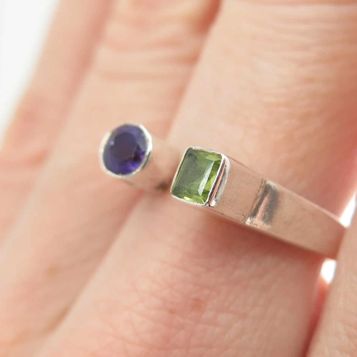 925 Sterling Silver Vintage Real Peridot & Amethyst Adjustable Ring Size 6.75