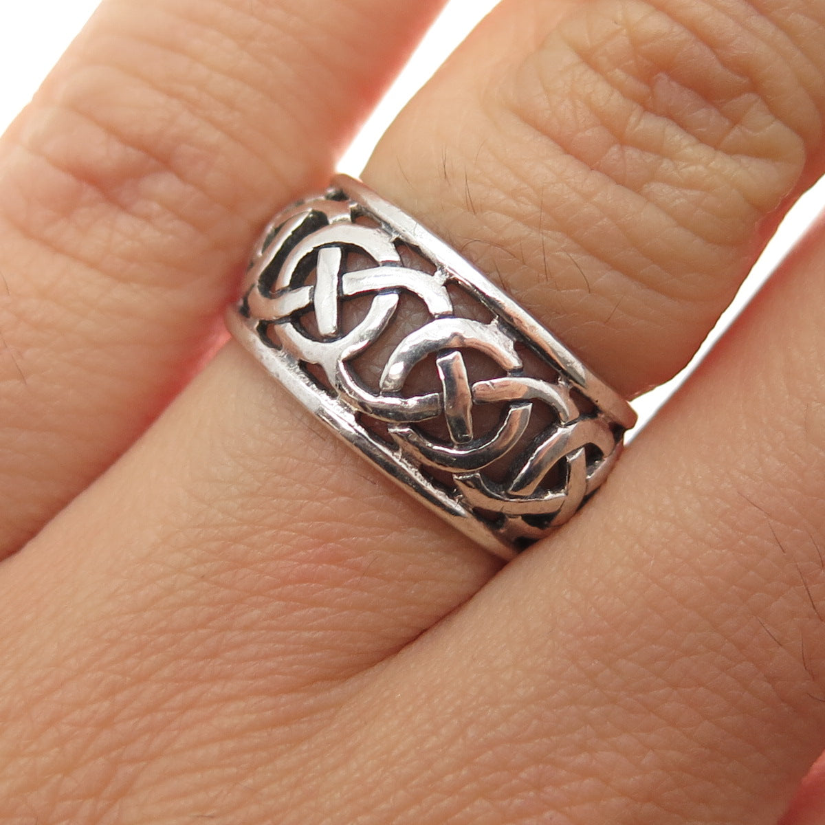 925 Sterling Silver Vintage Celtic Knot Oxidized Band Ring Size 6.5