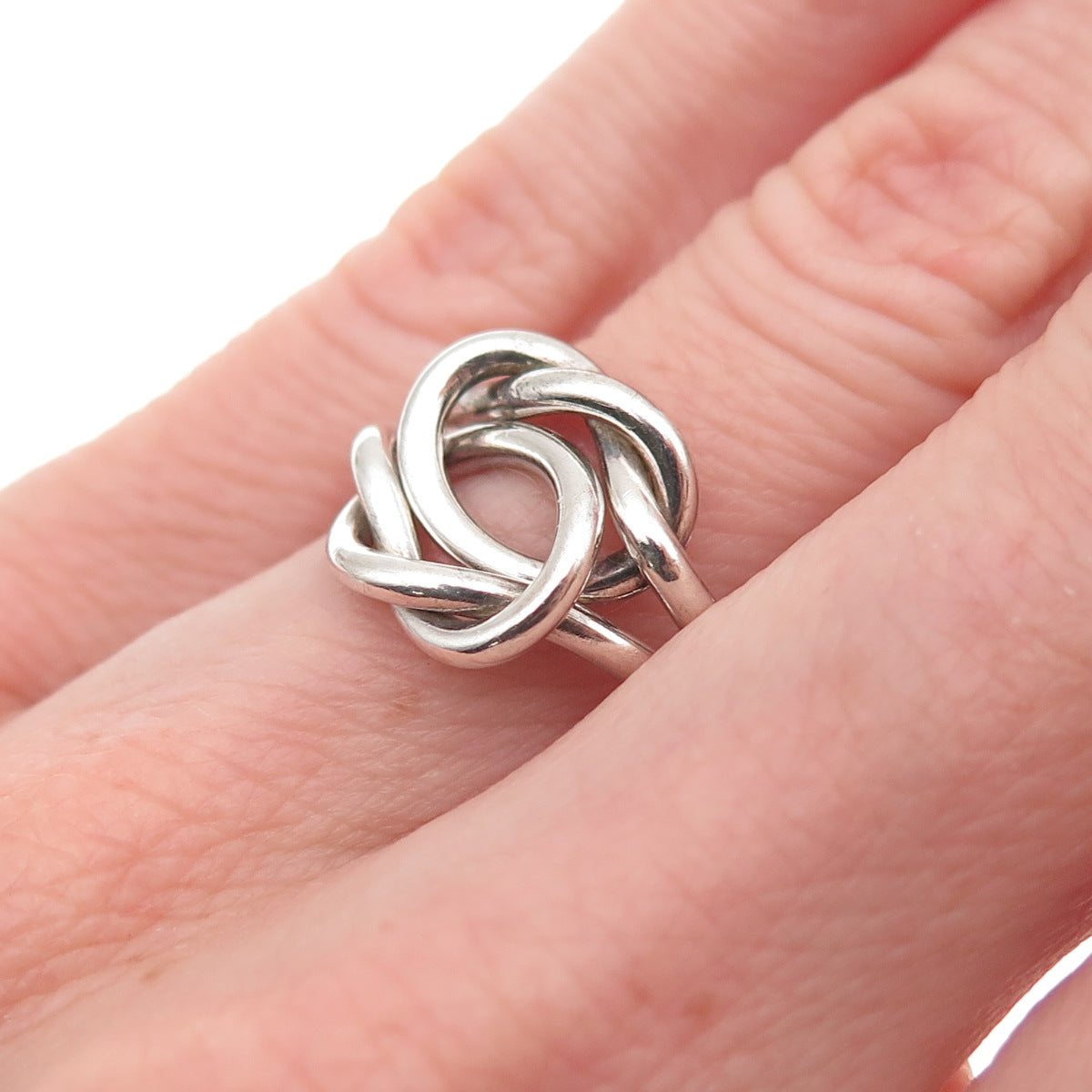 925 Sterling Silver Vintage Interlocked Love Knot Oxidized Ring Size 6