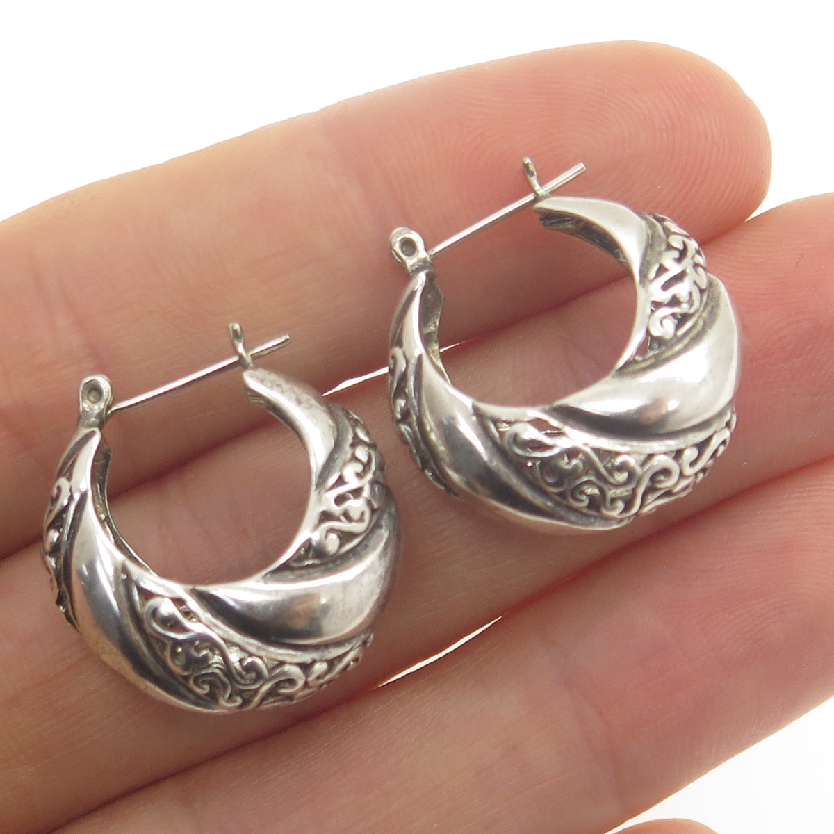 JEZLAINE 925 Sterling Silver Vintage Ornate Hoop Earrings