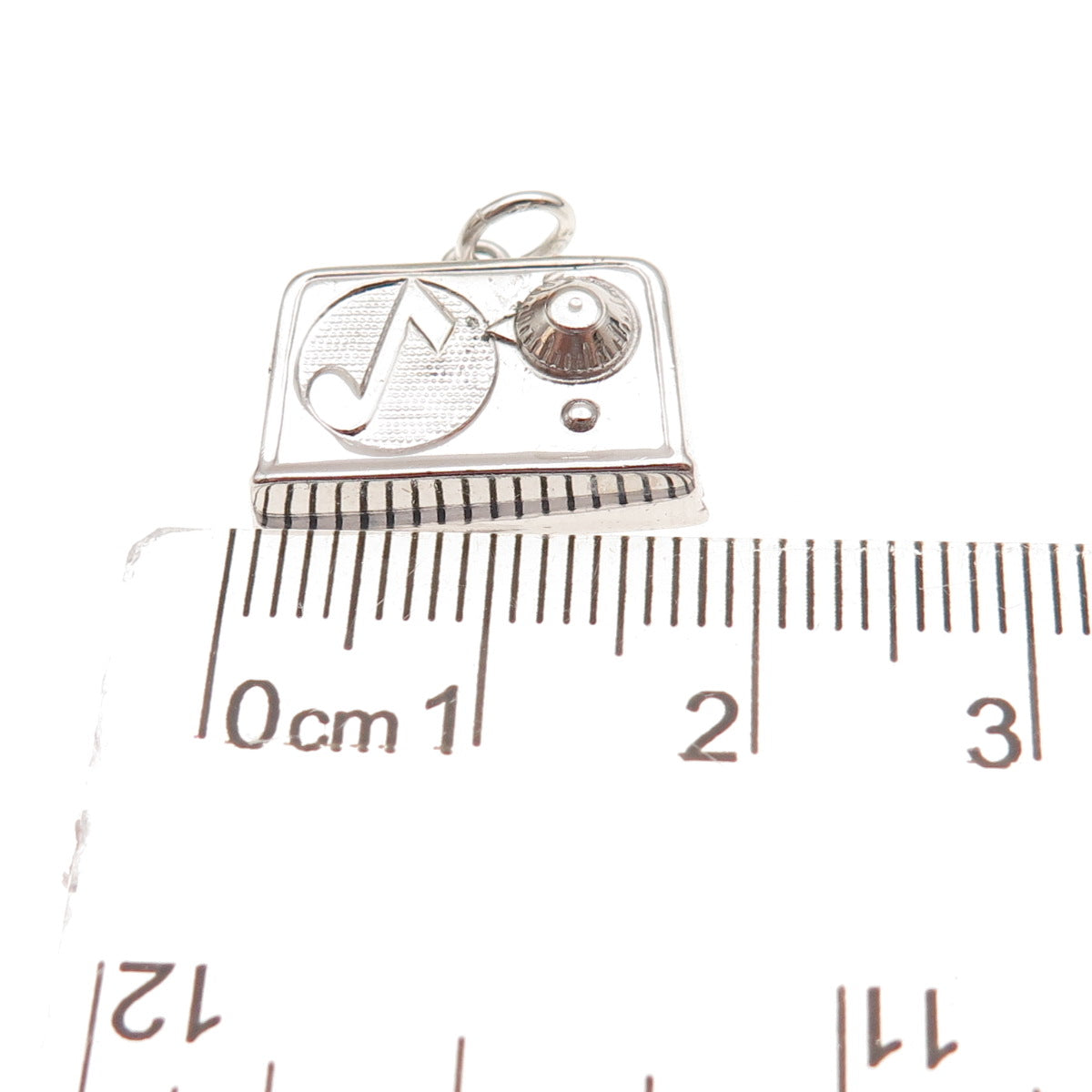 Art's Elegance 925 Sterling Silver Vintage Retro Radio Charm Pendant