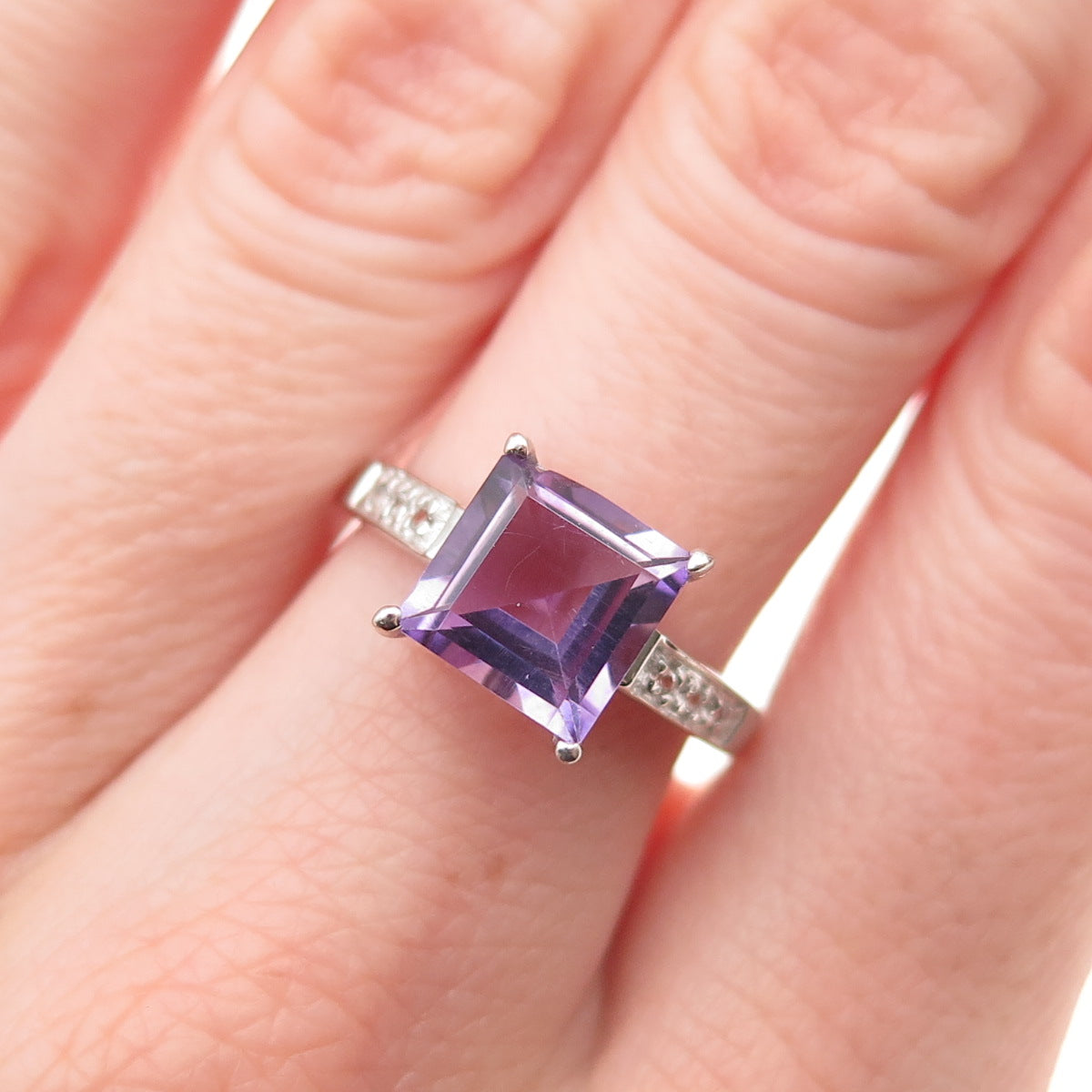 925 Sterling Silver Real Amethyst & White Topaz Ring Size 7