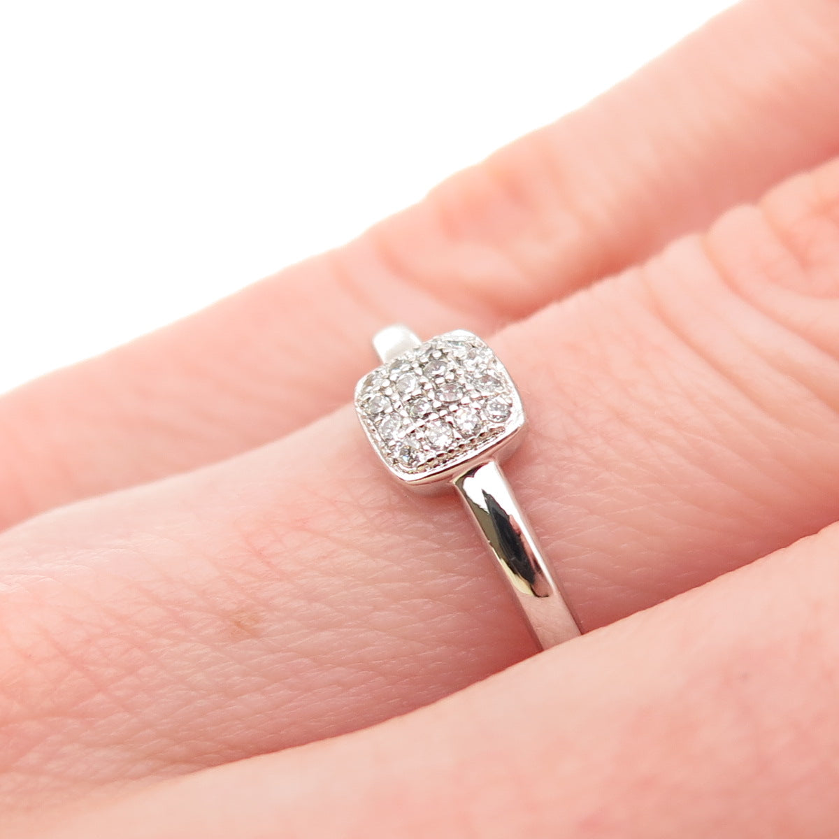 925 Sterling Silver Round-Cut C Z Engagement Ring Size 6