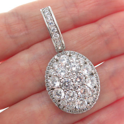 DESIGNS BY YAGI 925 Sterling Silver Round-Cut Shaped C Z Sparkle Oval Pendant
