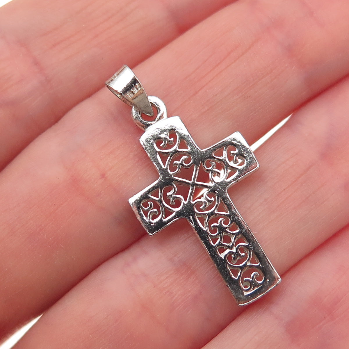 925 Sterling Silver Vintage Heart Ornate Cross Charm Pendant