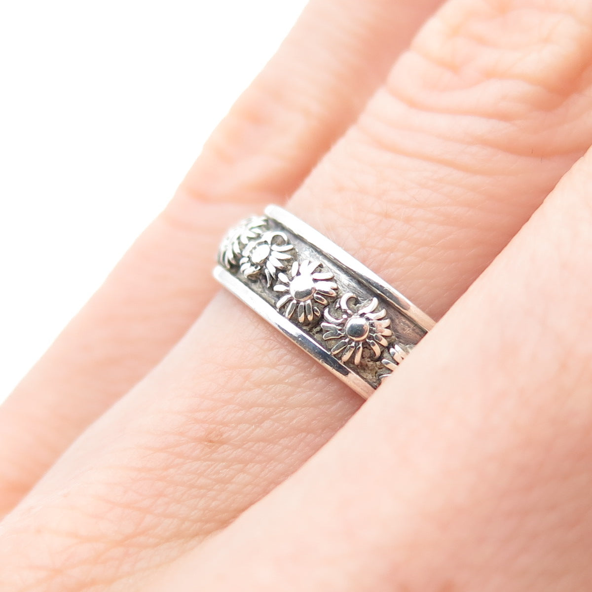 925 Sterling Silver Vintage Cannetille Oxidized Band Ring Size 6.25