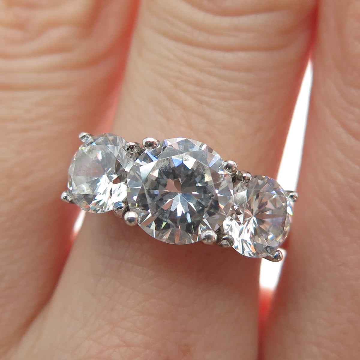 925 Sterling Silver Vintage Round-Cut C Z Engagement Ring Size 7