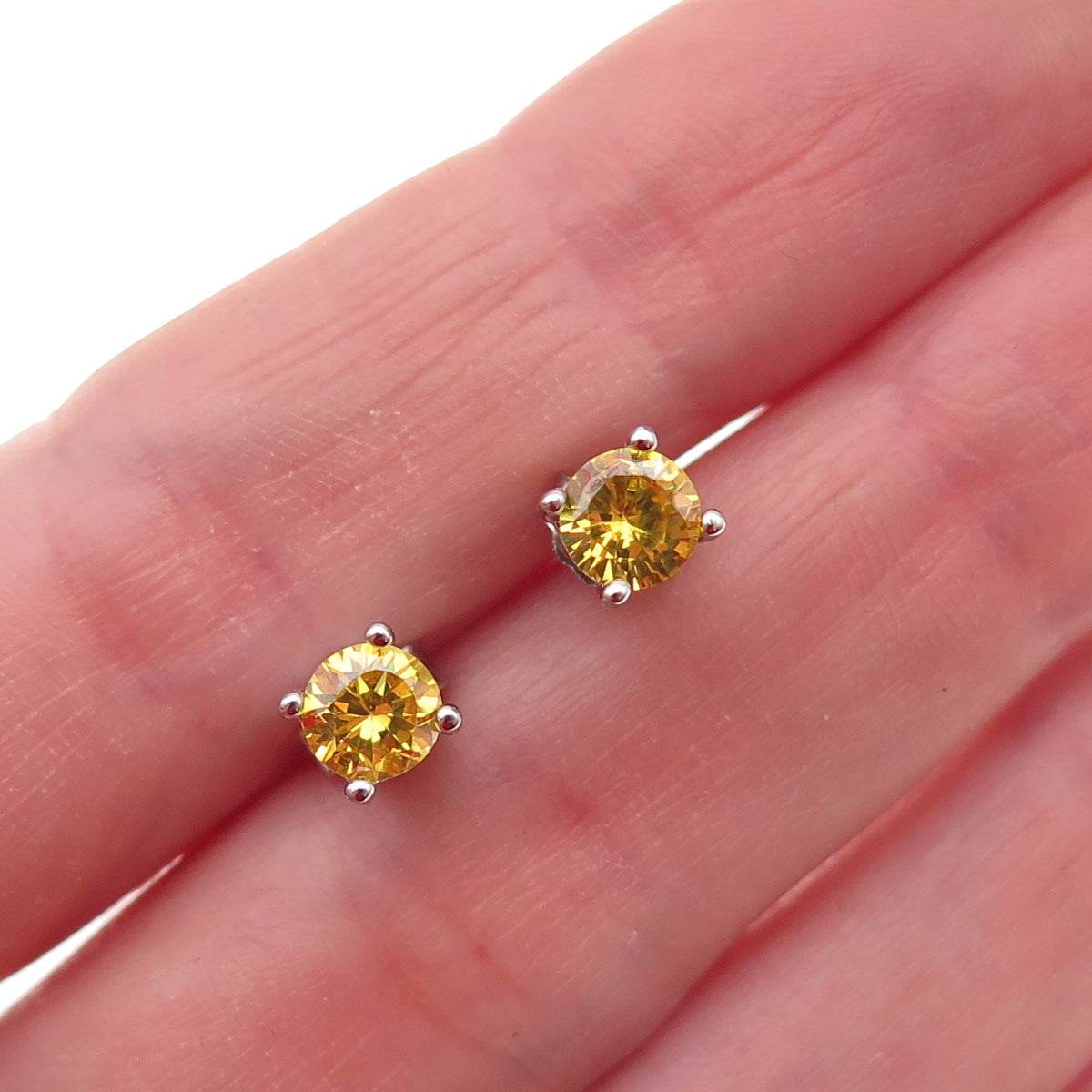925 Sterling Silver Round-Cut Canary C Z Stud Earrings