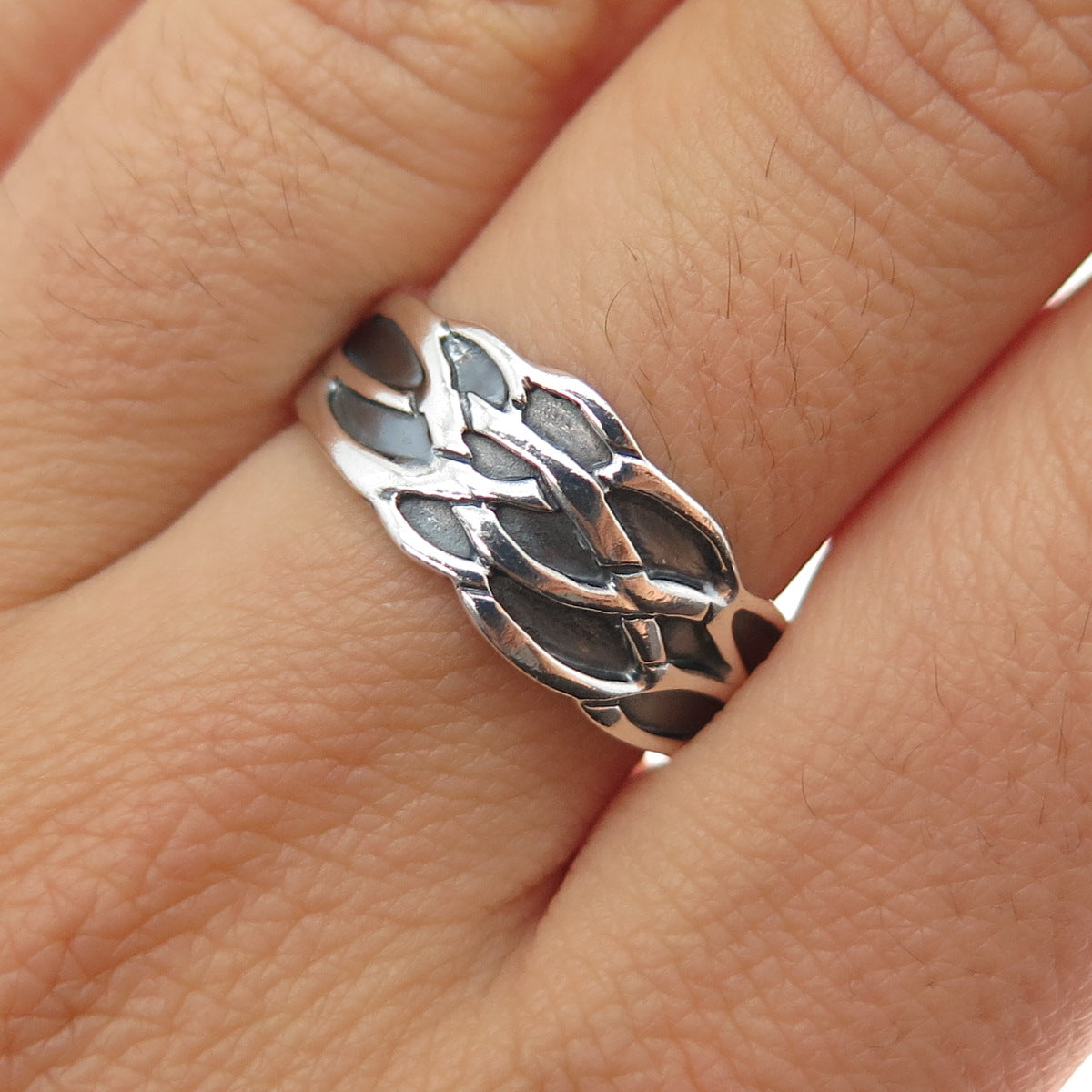 925 Sterling Silver Vintage Celtic Woven Oxidized Ring Size 8