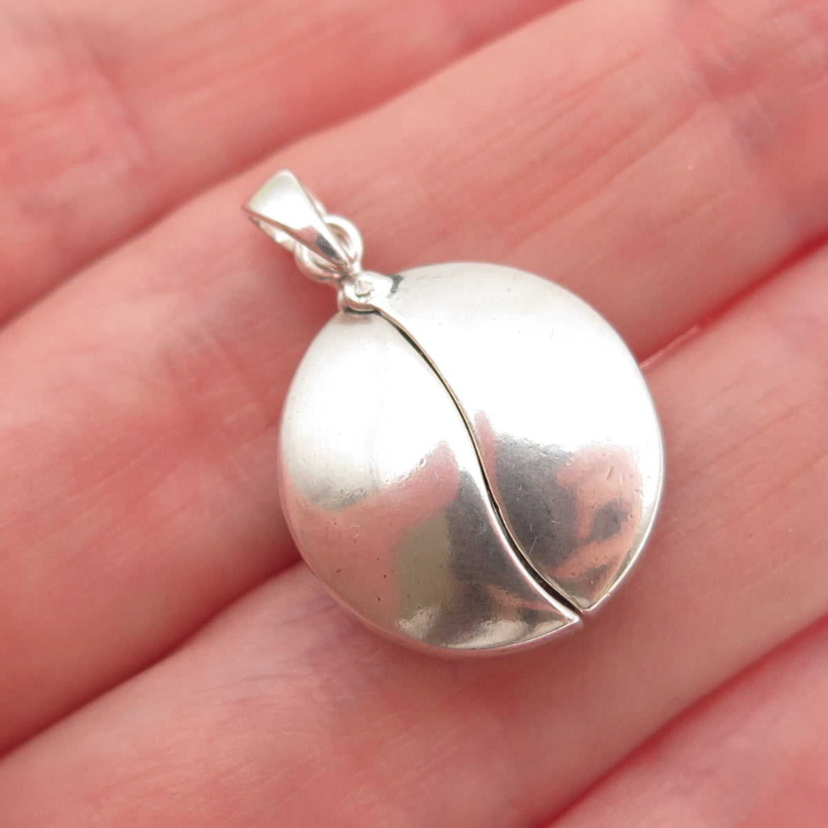 HAN 925 Sterling Vintage Family is Everything Tree of Life Locket Mini Pendant