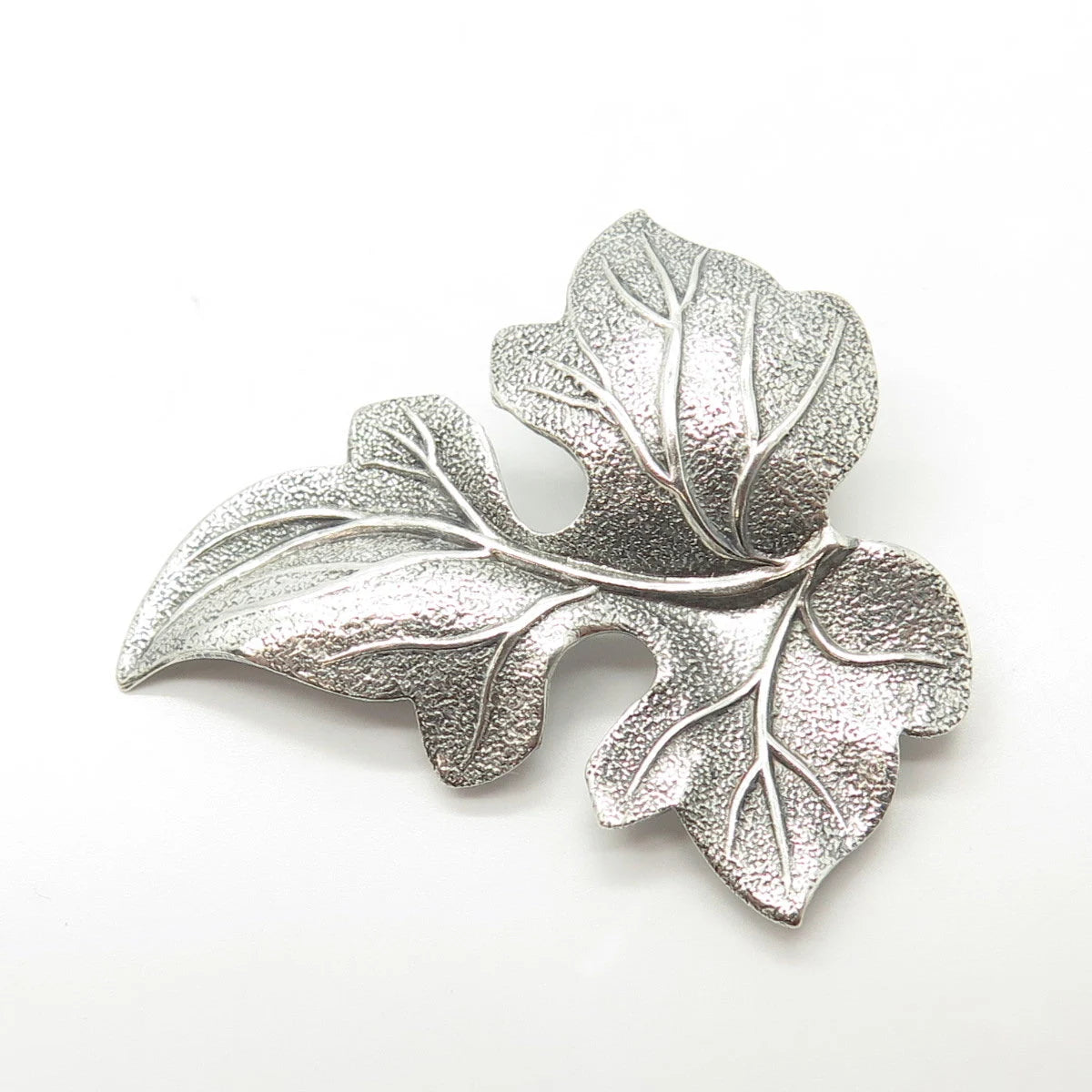 925 Sterling Silver Antique Art Deco Beau Textured Maple Leaf Pin Brooch