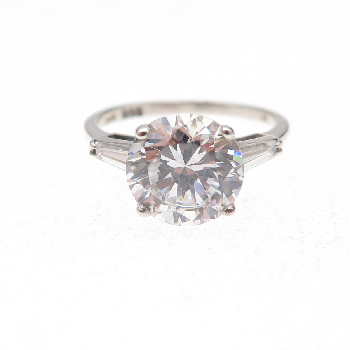 925 Sterling Silver Round-Cut C Z Engagement Ring Size 6.25