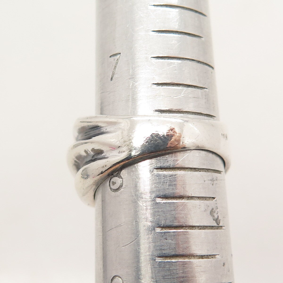 925 Sterling Silver Vintage Ribbed Ring Size 7.75
