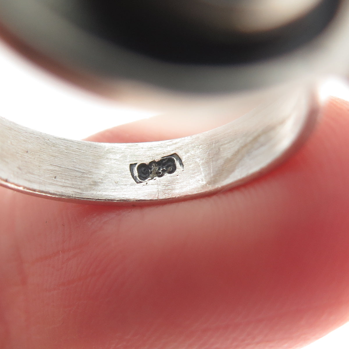 925 Sterling Silver Vintage Real Hematite Modernist Spiral Oxidized Ring Size 7