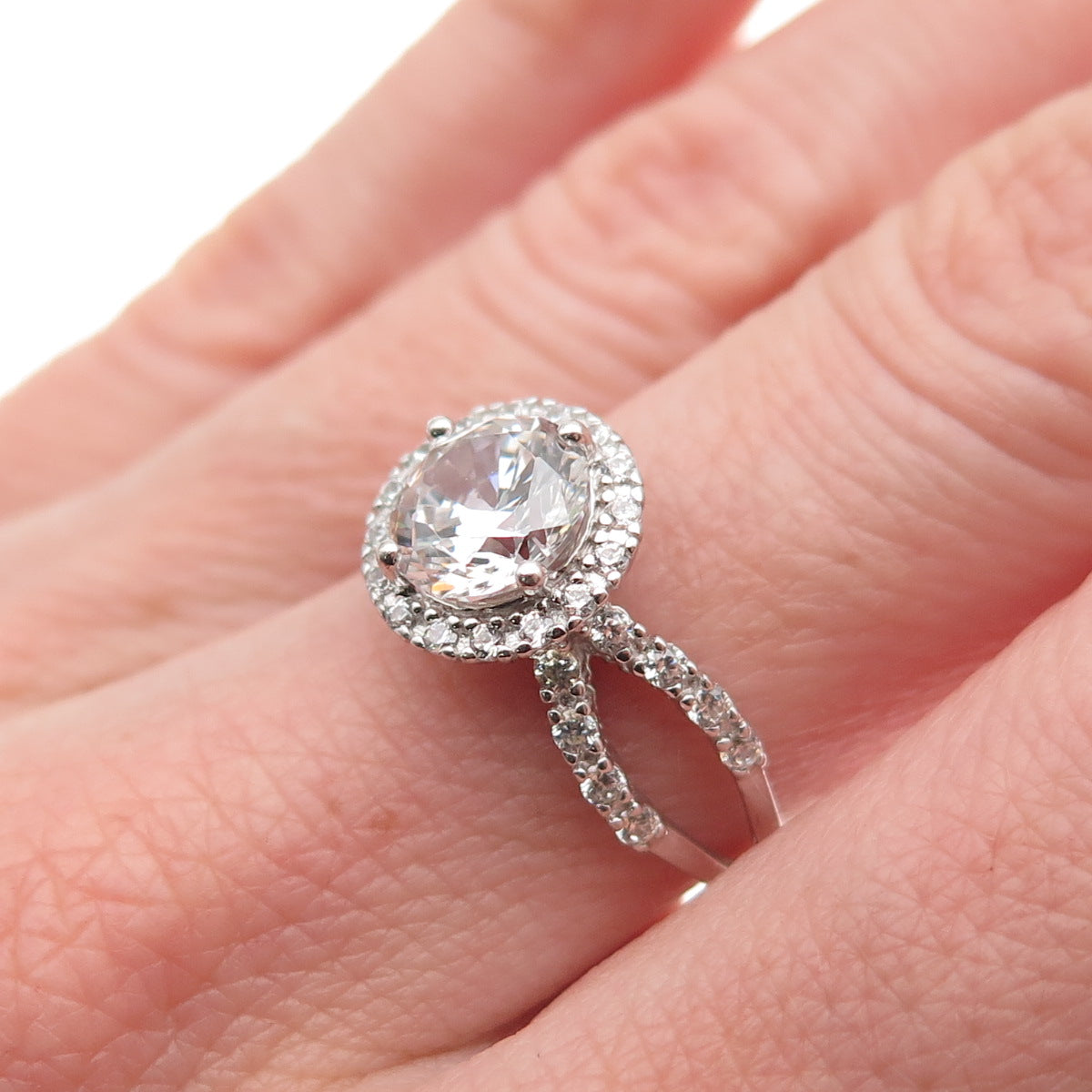 925 Sterling Silver Round-Cut C Z Engagement Ring Size 6.25