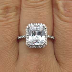 925 Sterling Silver Radiant & Round-Cut Shaped C Z Ring Size 7.25