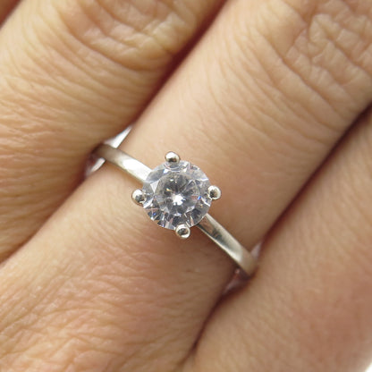 925 Sterling Silver Vintage Round-Cut C Z Engagement Ring Size 7.25