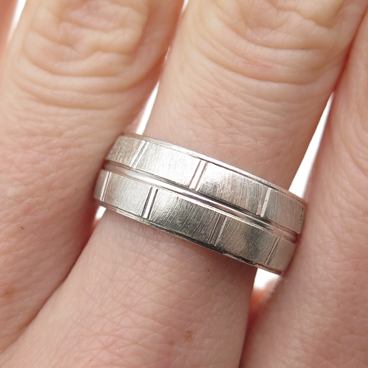 925 Sterling Silver Vintage Textured Band Ring Size 7.5