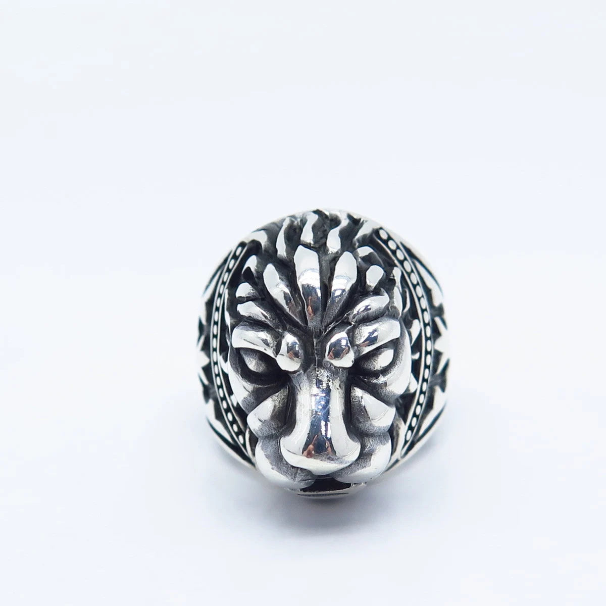 925 Sterling Silver Vintage Lion Domed Ring Size 8.25