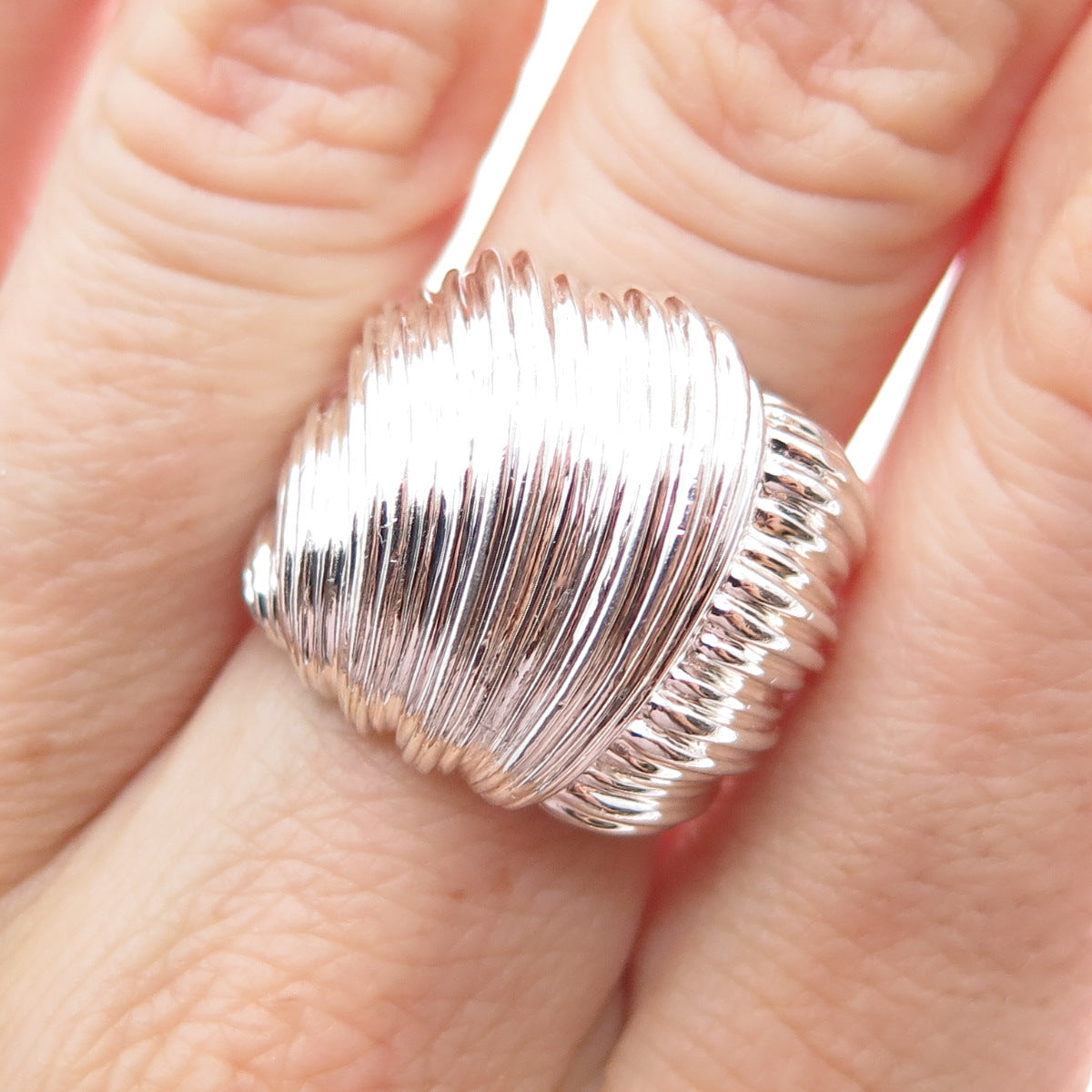 ROSS SIMONS 925 Sterling Silver Vintage Modernist Ribbed Dome Ring Size 6