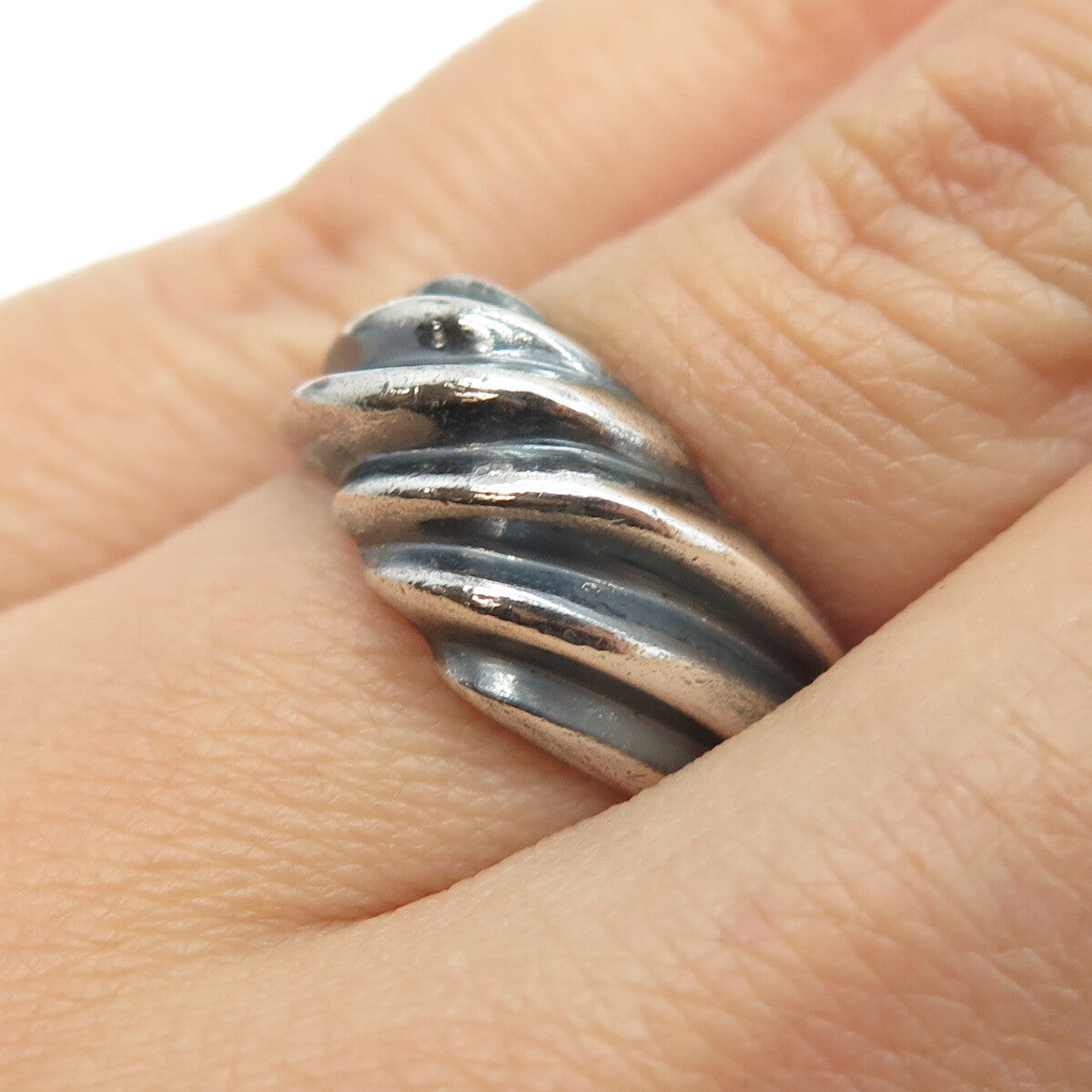 925 Sterling Silver Vintage Ribbed Ring Size 7