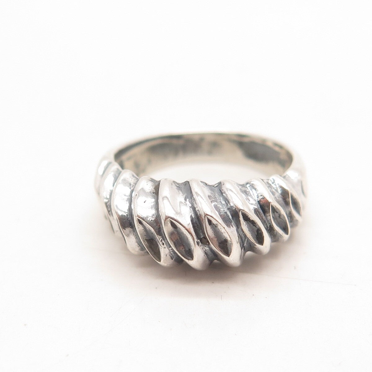 925 Sterling Silver Vintage Ribbed Ring Size 6