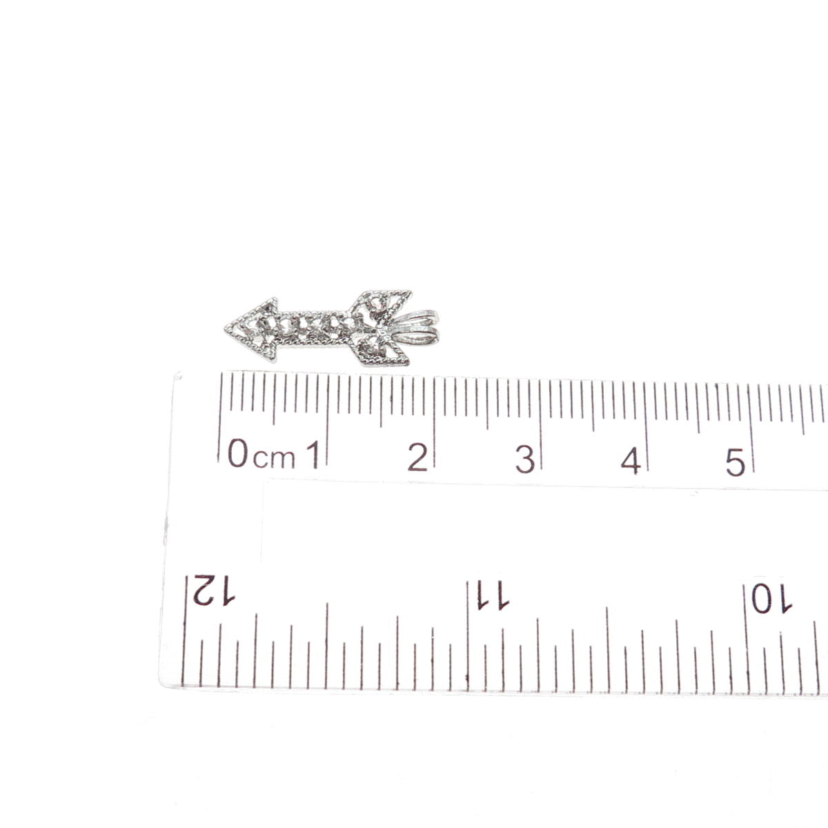 925 Sterling Silver Vintage Round-Cut C Z Arrow Minimalist Charm Pendant
