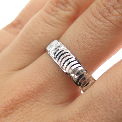 925 Sterling Silver Ribbed Band Ring Size 12.25