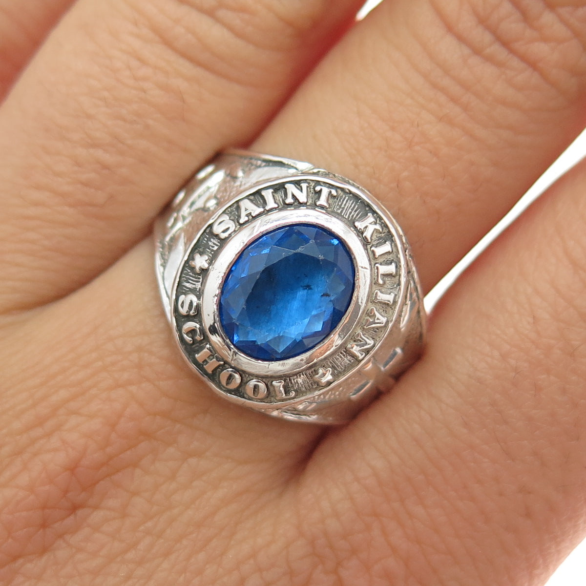 925 Sterling Silver Vintage 1972 Blue Glass St. Kilian School Ring Size 10