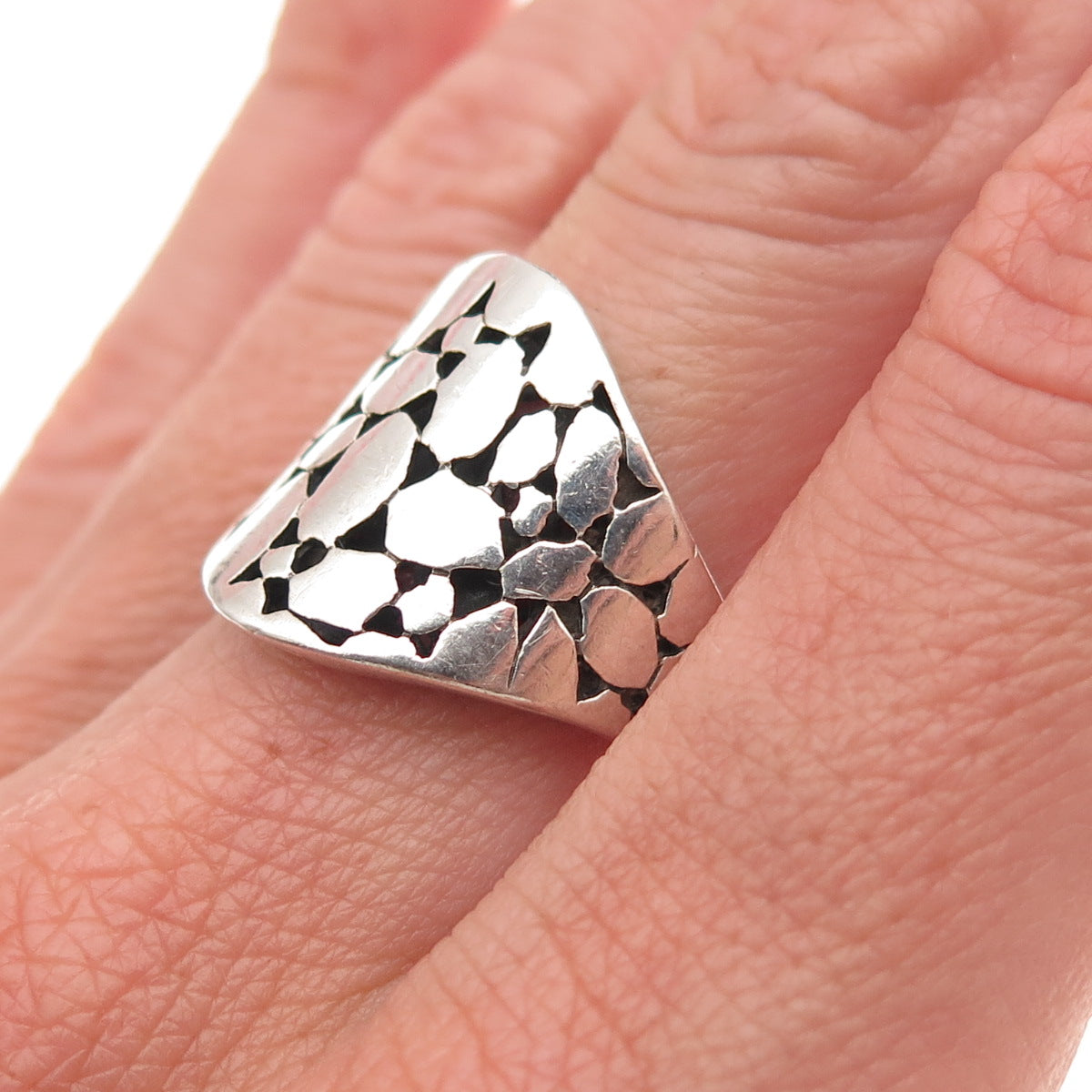 925 Sterling Silver Vintage Modernist Oxidized Ring Size 7
