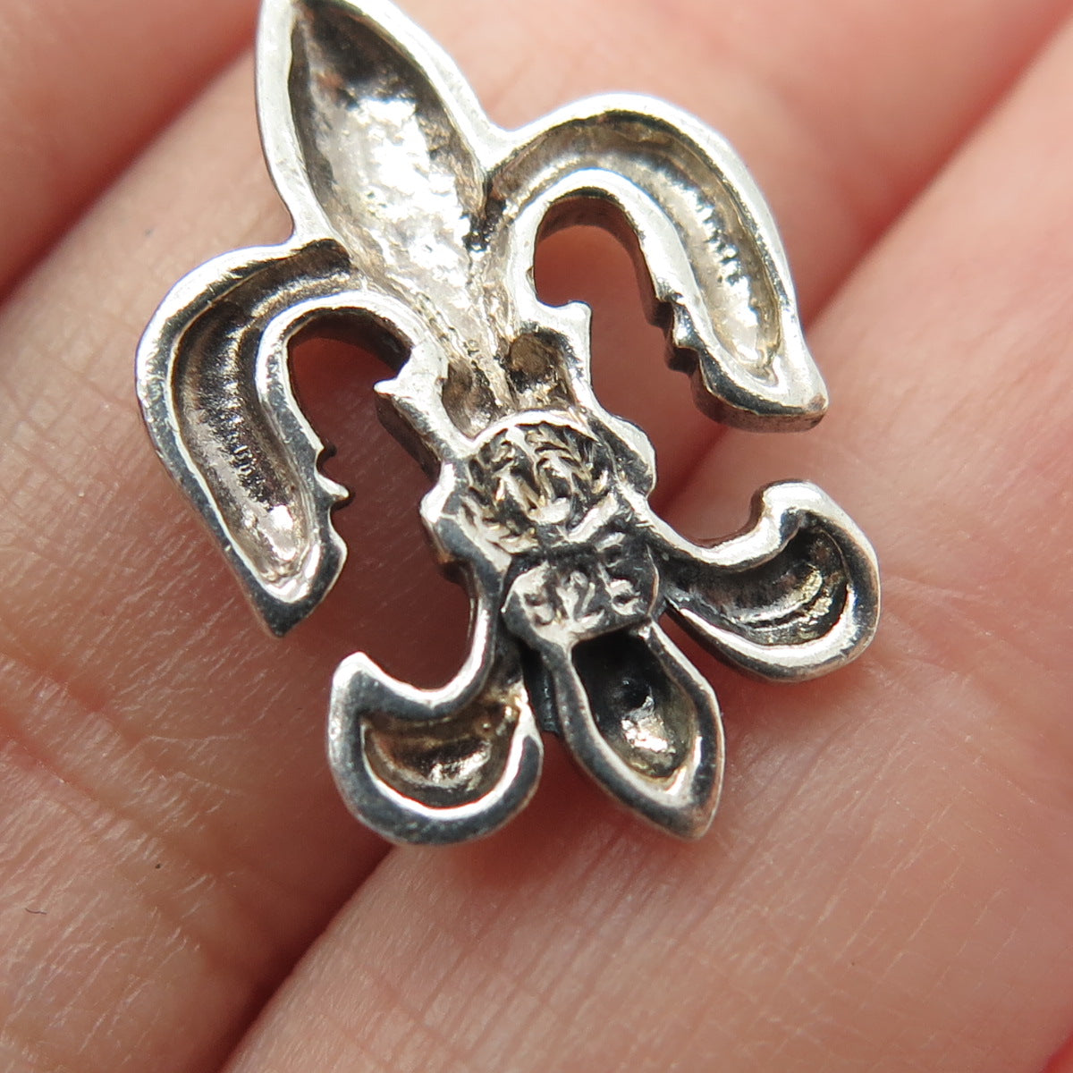 925 Sterling Silver Vintage Fleur de Lis Charm Pendant