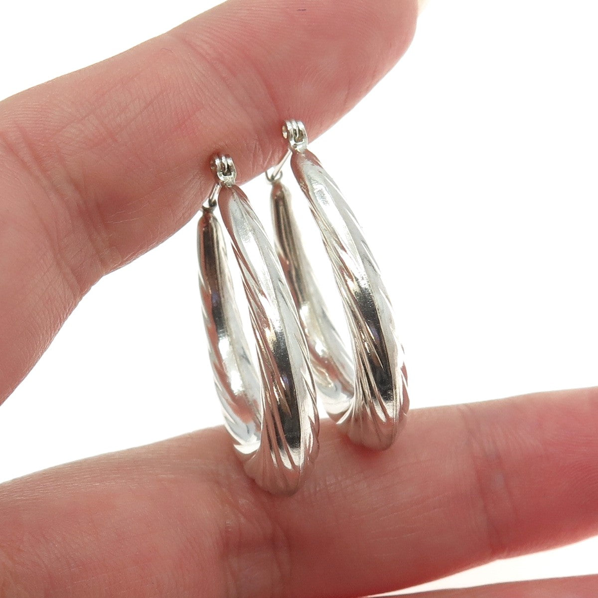 925 Sterling Silver Vintage Ribbed Hinged Hoop Earrings